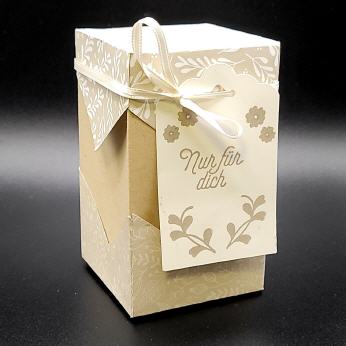 Leere Verpackung in weiss